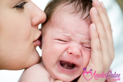 Ağlayan Bebek Nasıl Sakinleşir?